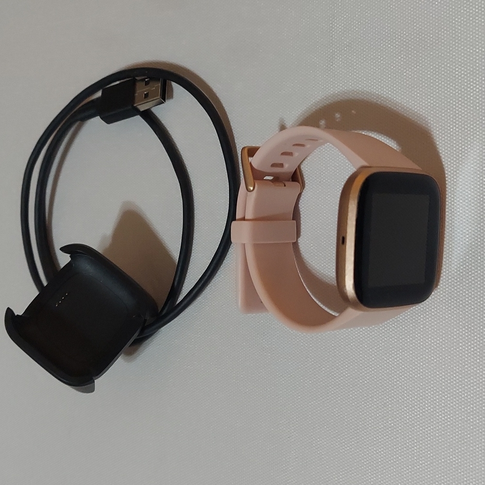 Fitbit Versa 2 Rosegold with 3 additional bands